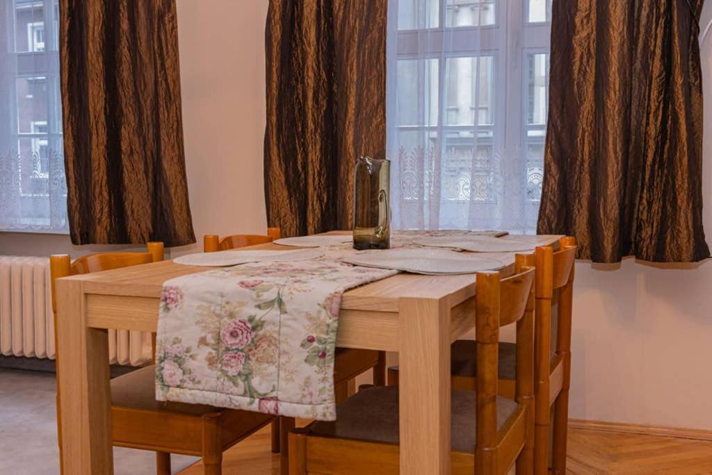Apartament Brama Chlebnicka غدانسك المظهر الخارجي الصورة